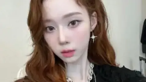 CBA焦点战：深圳队与辽宁队巅峰对决，战况如何？一触即发！