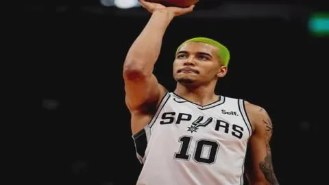 韩篮甲悬念迭起：6胜5负战果成谜，让分悬念与总分争议待揭晓！